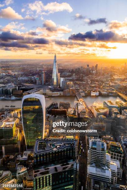 aerial view of central london skyline at sunset - 20 fenchurch street stockfoto's en -beelden