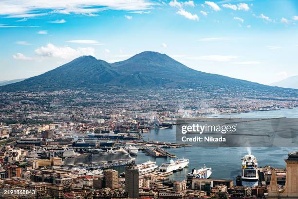 scenic aerial view of naples harbor with mount vesuvius in the background - gulf of naples stock pictures, royalty-free photos & images