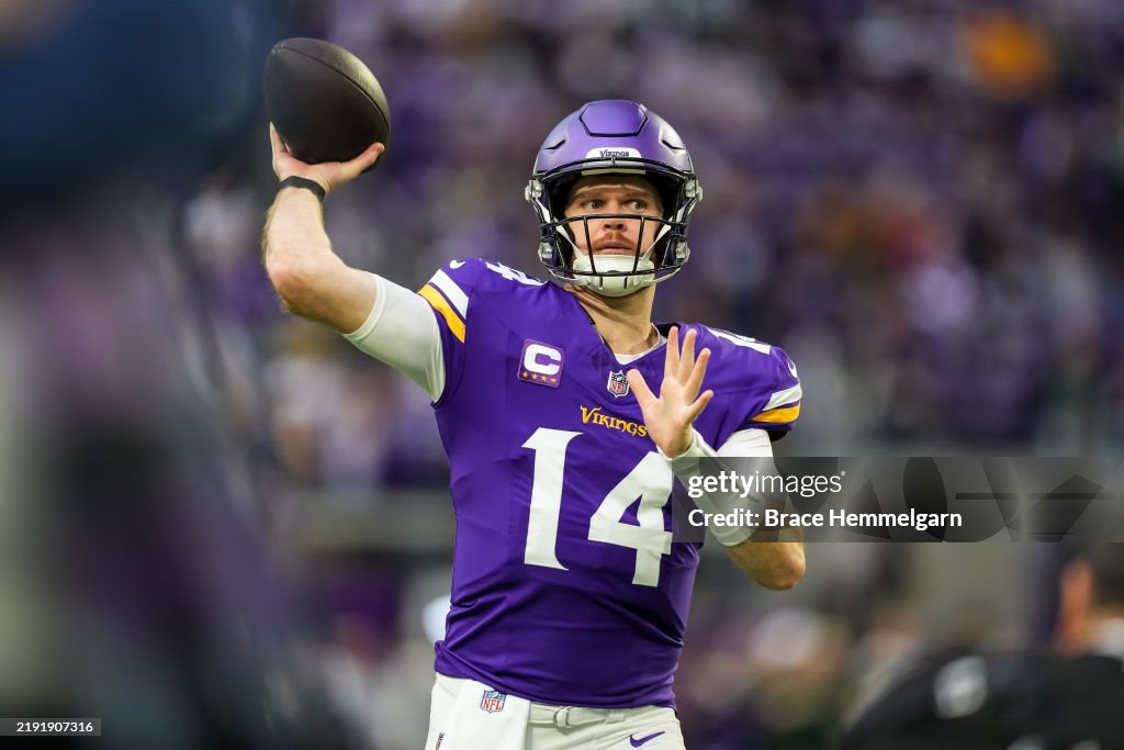 Green Bay Packers v Minnesota Vikings