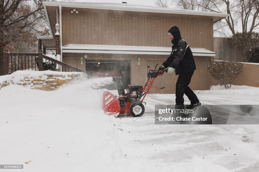 Winter Storm Brings Snow From Midwest To East Coast