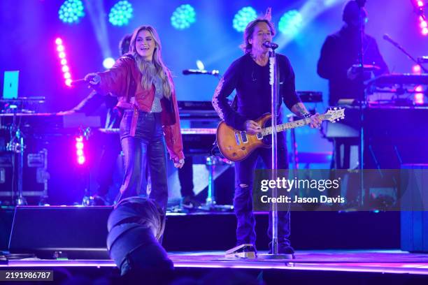 Alana Springsteen Singer 792 Alana Springsteen Stock Photos, High-Res Pictures, and Images ...