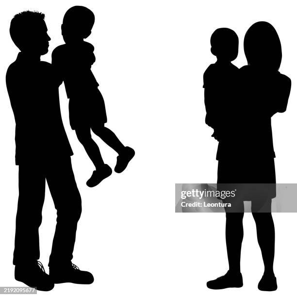 ilustraciones, imágenes clip art, dibujos animados e iconos de stock de silueta de padres e hijos - madre