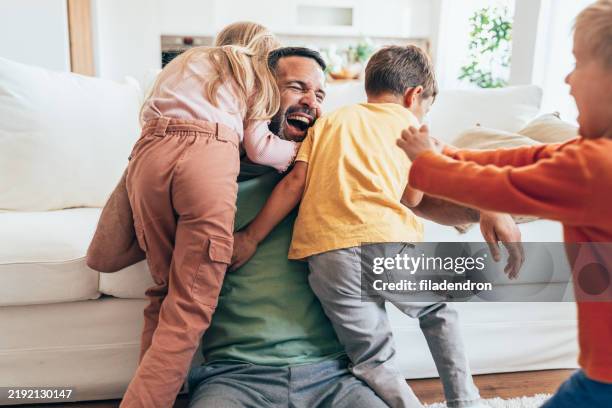 fun with dad - pai imagens e fotografias de stock