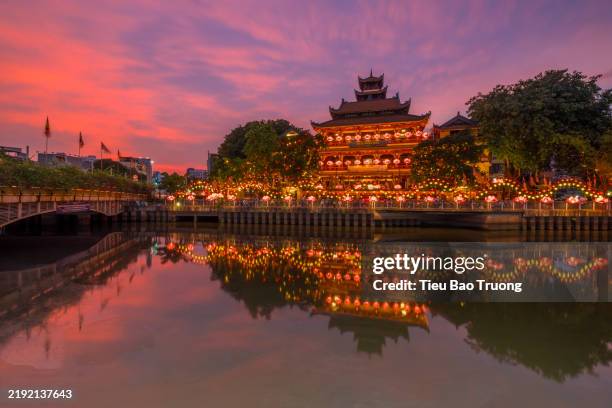 phap hoa pagoda - saigon river stock pictures, royalty-free photos & images