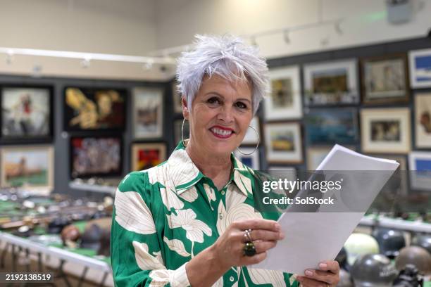 Auction Photo Example 51,926 Art At Auction Stock Photos, High-Res Pictures, and Images ...