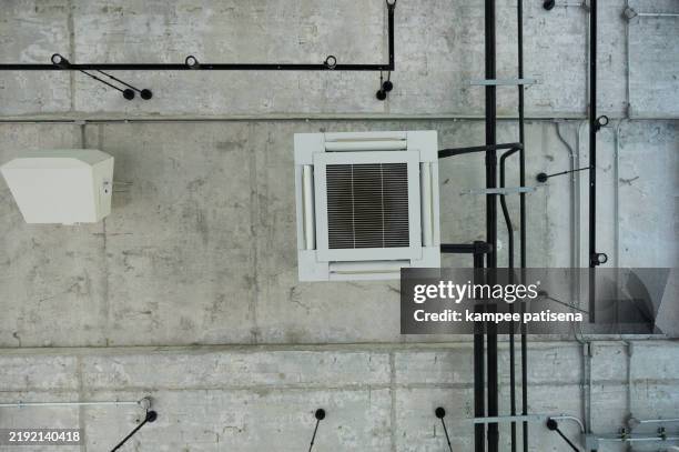 Guarder In Ceiling 136 Suspended Ceiling System Stock Photos, High-Res Pictures, and ...