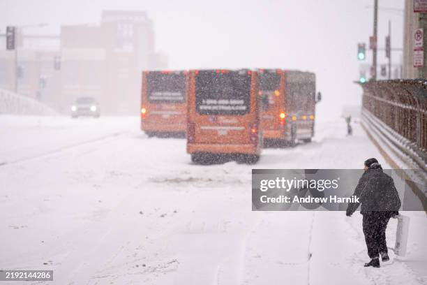 Bus Stuck In Snow 53 Bus Stuck In Snow Storm Stock Photos, High-Res Pictures, and Images ...