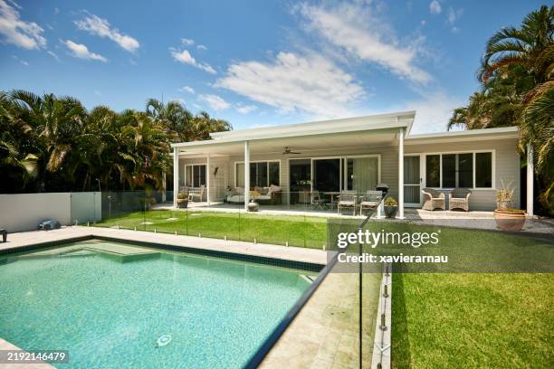 modern one-story house, new south wales - one story house exterior stock pictures, royalty-free photos & images