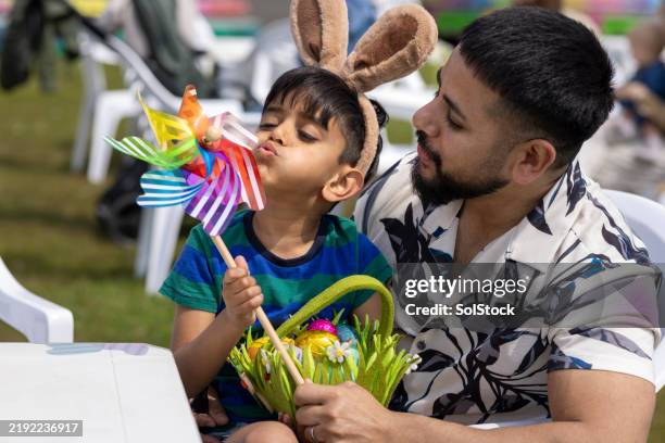 easter days with family - religious celebration stock pictures, royalty-free photos & images