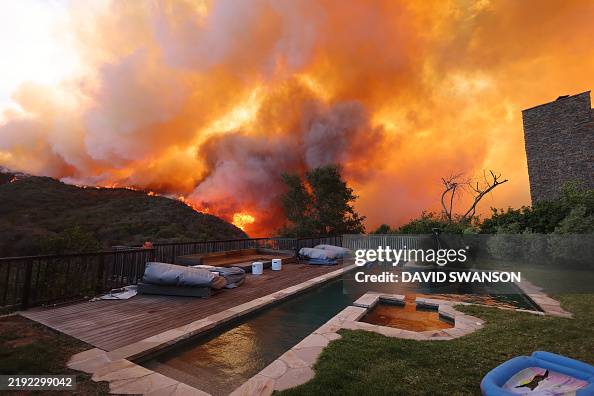 TOPSHOT-US-WEATHER-FIRE TOPSHOT-US-WEATHER-FIRE
