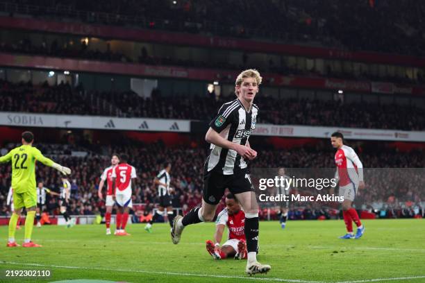 Anthony Gordon of Newcastle United celebrates scoring their 2nd goal during the Carabao Cup Semi Final First Leg match between Arsenal and Newcastle...