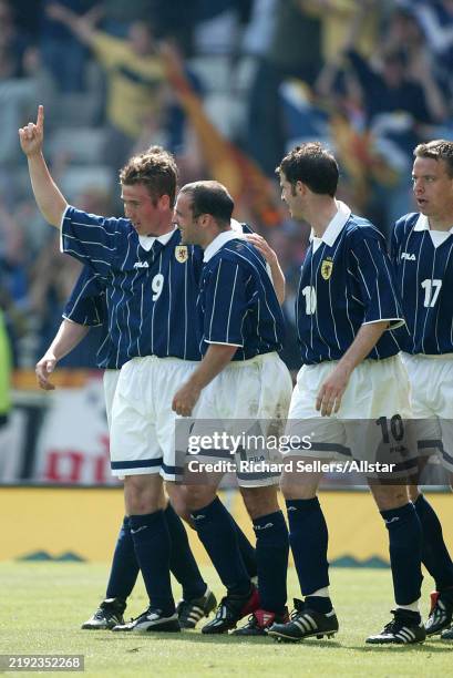 Scotland Gavin Rae 616 Stevie Crawford Photos & High Res Pictures - Getty Images