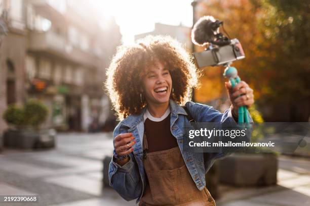 travel influencer - influencer stock pictures, royalty-free photos & images