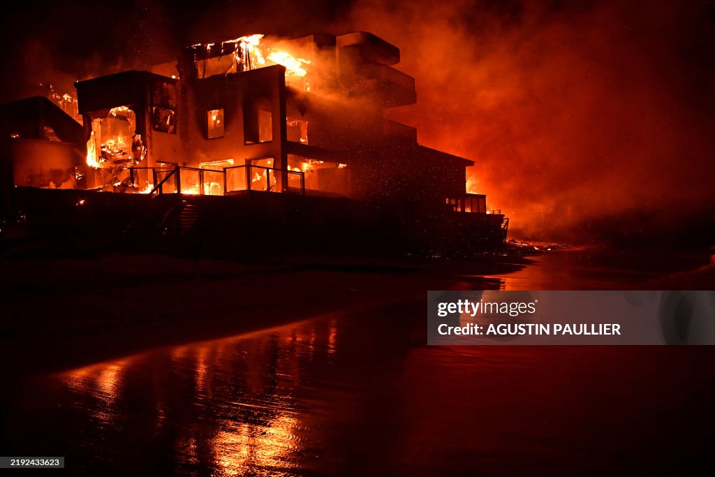 TOPSHOT-US-FIRE-CALIFORNIA