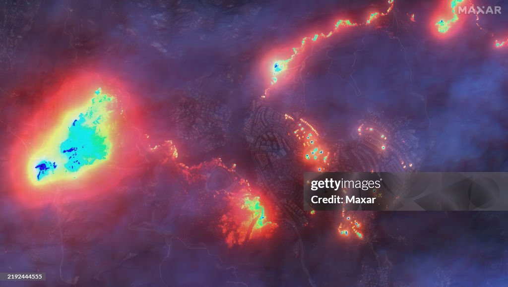 PALISADES FIRE, LOS ANGELES, CALIFORNIA -- JANUARY 8, 2025: Sequence image 03. Maxar short wave infrared blended satellite imagery of the Summit Pacific Palisades fire. Please use: Satellite image (c) 2025 Maxar Technologies.
