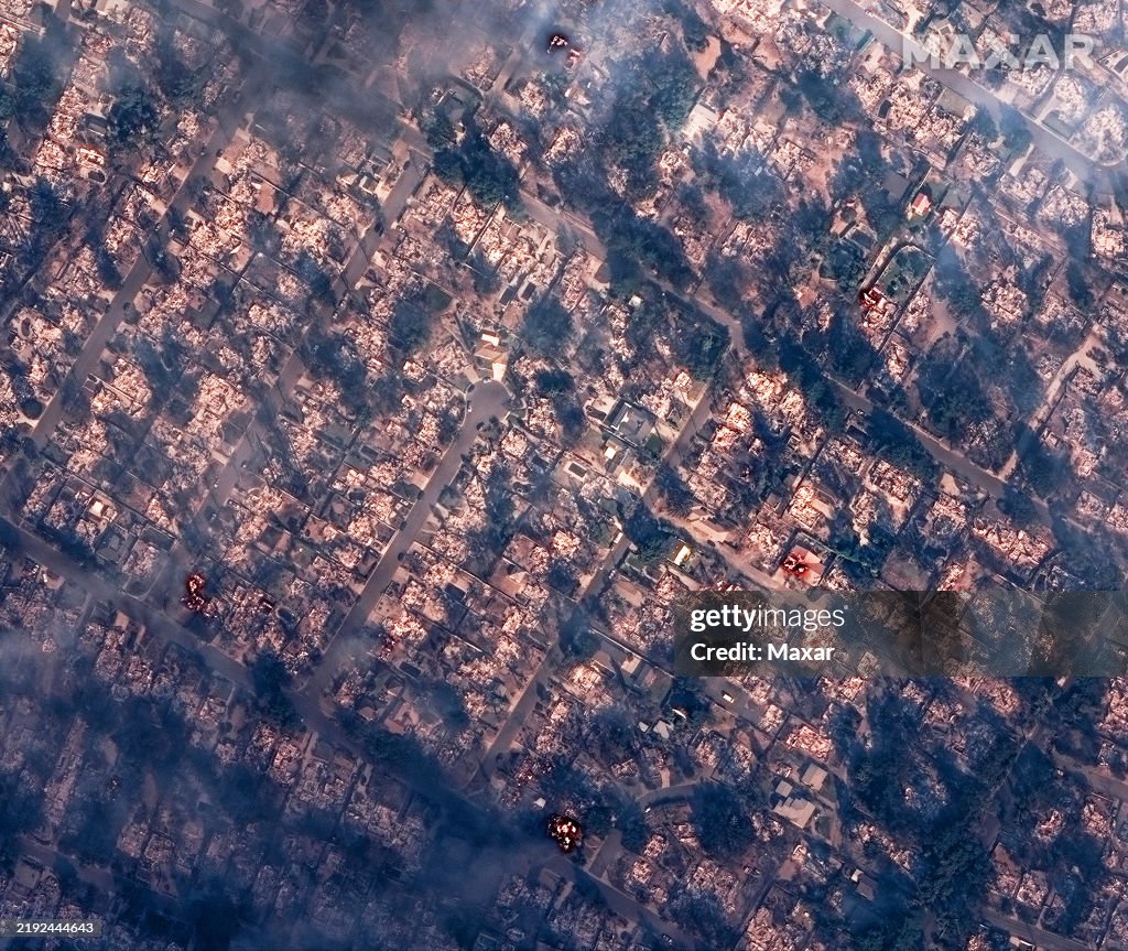 ALTADENA FIRE, LOS ANGELES, CALIFORNIA -- JANUARY 8, 2025: Sequence image 14. Maxar AFTER satellite image of homes and a neighborhood totally destroyed in Altadena, California. Please use: Satellite image (c) 2025 Maxar Technologies.