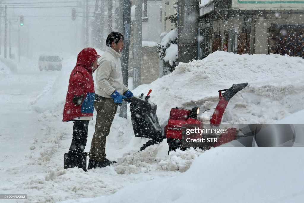 JAPAN-WEATHER-SNOW