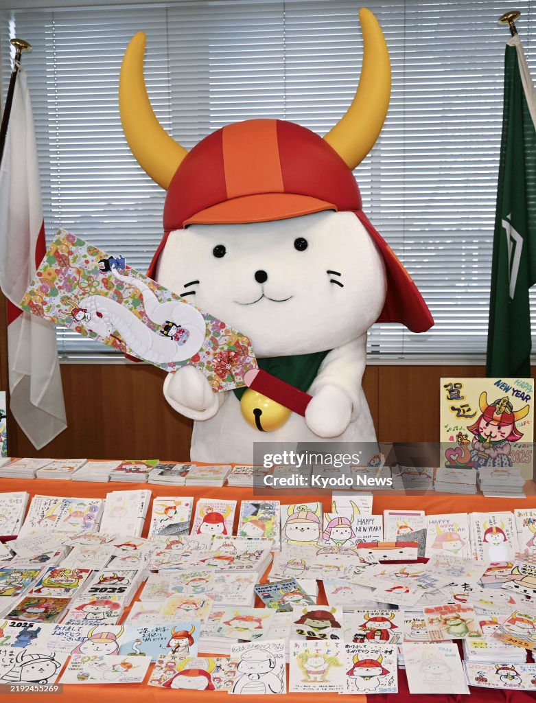 Popular mascot Hikonyan