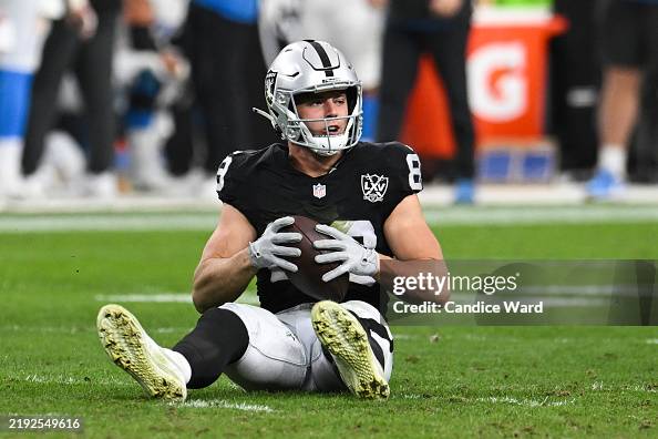 Los Angeles Chargers v Las Vegas Raiders Los Angeles Chargers v Las Vegas Raiders