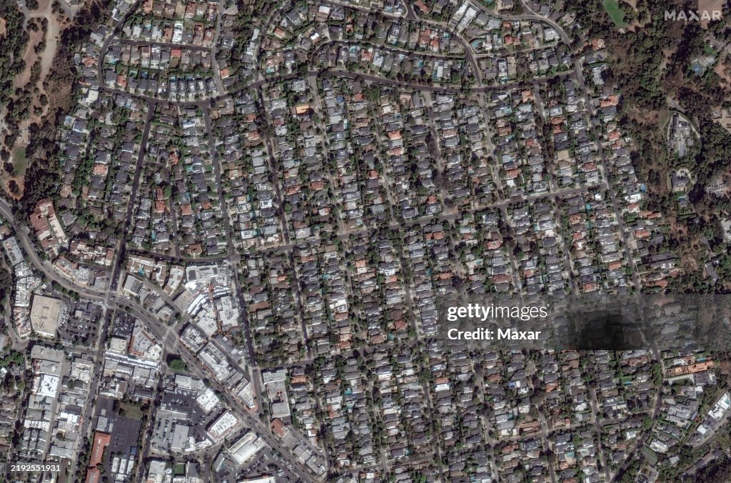 LOS ANGELES FIRES, CALIFORNIA -- OCTOBER 20, 2024: Sequence image 04. Maxar BEFORE satellite imagery of additional homes before the destruction in Pacific Palisades, Los Angeles, California. Please use: Satellite image (c) 2025 Maxar Technologies.