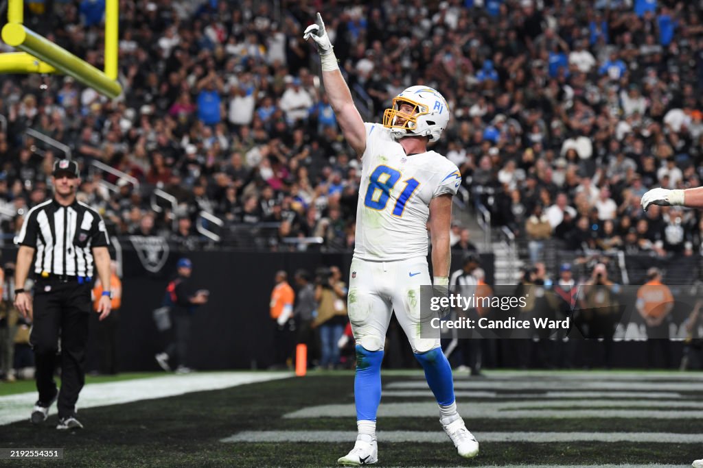 Los Angeles Chargers v Las Vegas Raiders