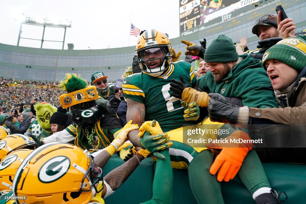 Chicago Bears v Green Bay Packers
