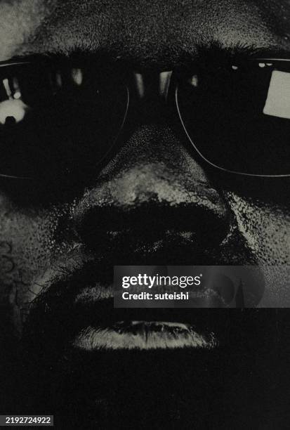 the face. - rapper stock pictures, royalty-free photos & images