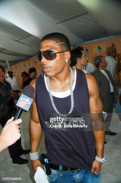 Rapper Nelly attends the 2005 MTV Video Music Awards at the American Airlines Arena on August 28, 2005 in Miami, Florida.