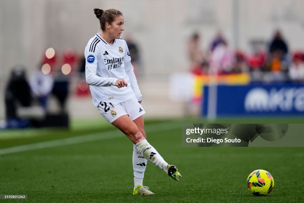 Atletico de Madrid v Real Madrid - Liga F