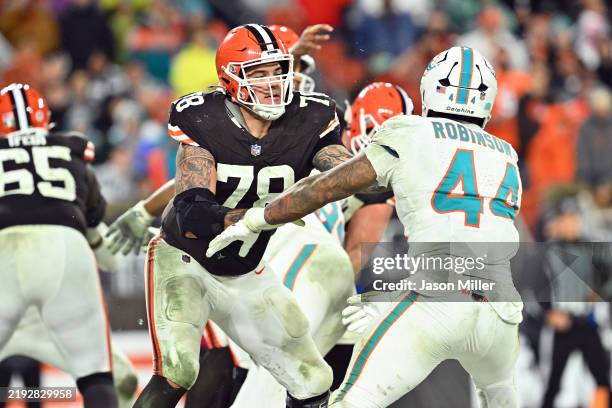Chop Block Example Football 17 Chop Block Football Stock Photos, High-Res Pictures, and Images ...
