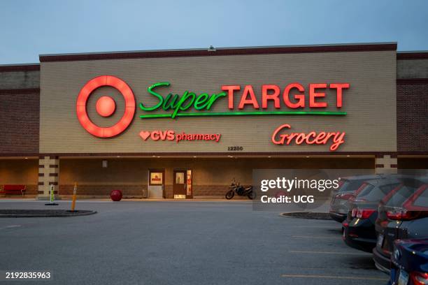 Super Target Logo