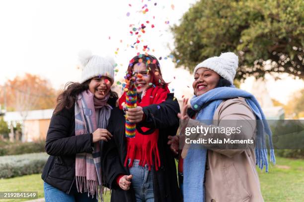 Party Cannon Exploding 163 Confetti Cannon Stock Photos, High-Res Pictures, and Images - Getty ...