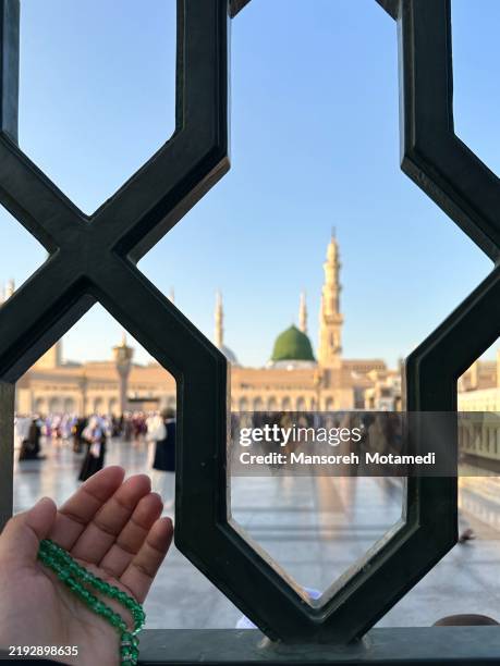 holy shrine of prophet mohammad and masjid al nabi, medina, saudi arabia, october 23,2024 - pilgrim stock pictures, royalty-free photos & images
