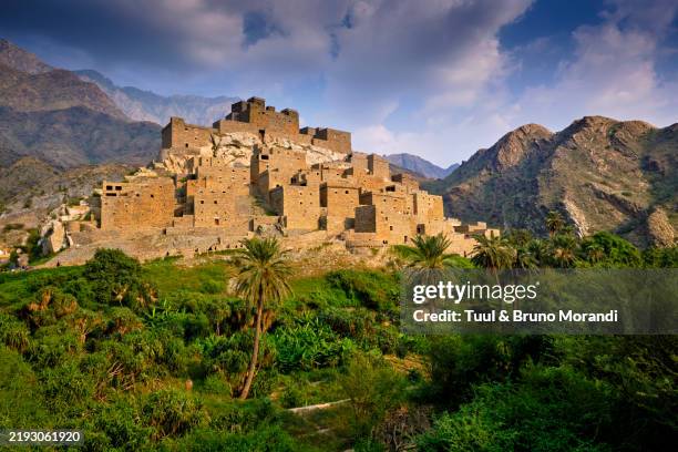 saudi arabia, al bahah province, thee ain village - culture saoudienne photos et images de collection