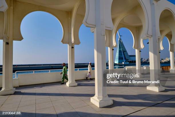 Al Rahah 48 Al Rahmah Mosque Stock Photos, High-Res Pictures, and Images - Getty ...
