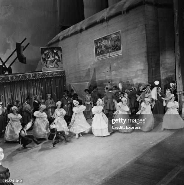 Ballat Inangle 6,576 Top View Dance Stock Photos, High-Res Pictures, and Images ...