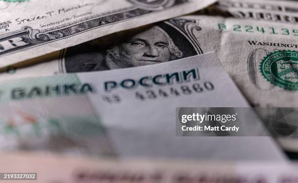 Russian 900 Note 36,502 Russian Silver Stock Photos, High-Res Pictures, and Images ...