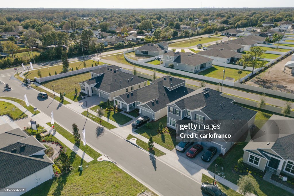 Neu gebaute Häuser - Orlando Florida - Entwicklungsnachbarschaft