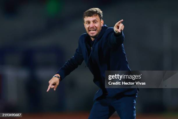 Martin Anselmi coach of Cruz Azul reacts during the 1st round match between Cruz Azul and Atlas as part of the Torneo Clausura 2025 Liga MX at...