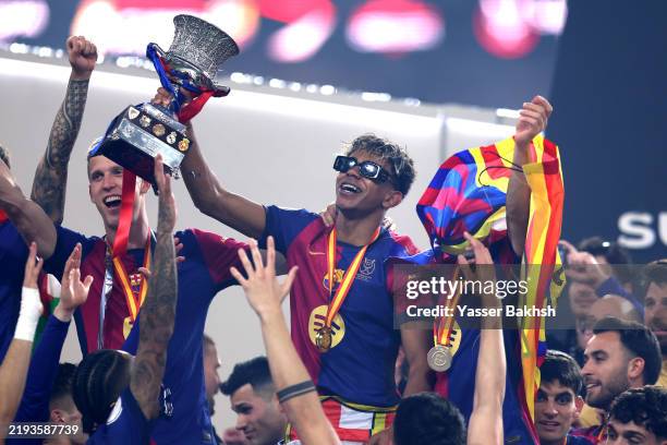 21,149 Lamine Yamal Photos & High Res Pictures - Getty Images