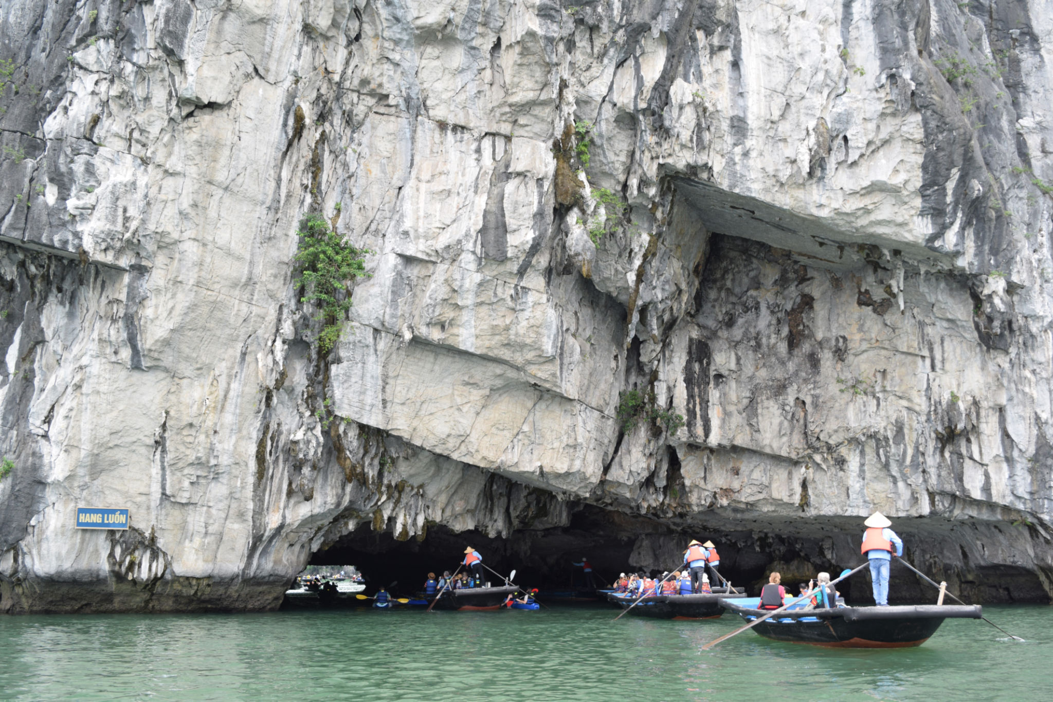 halong bay cave