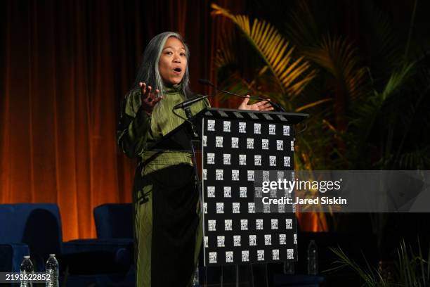 Springer Mus 63 Maria Torres Springer Photos & High Res Pictures - Getty Images