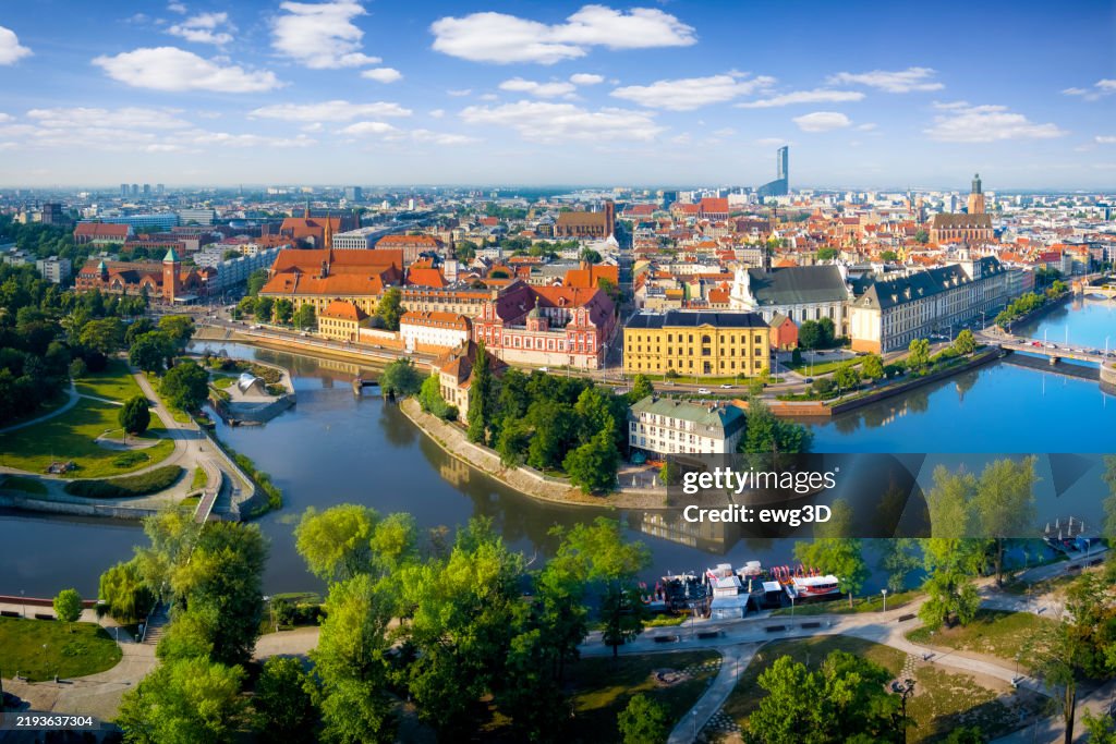 Holidays in Poland - the Odra River and the historic old town of Wrocław