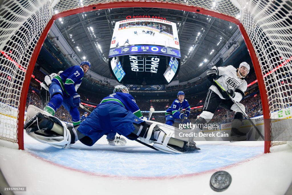 Los Angeles Kings v Vancouver Canucks