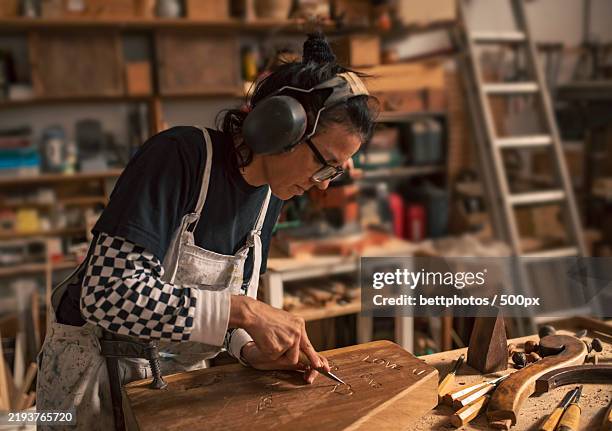 Gouges In The Workshop 1,150 Verity Sculpture Stock Photos, High-Res Pictures, and Images ...