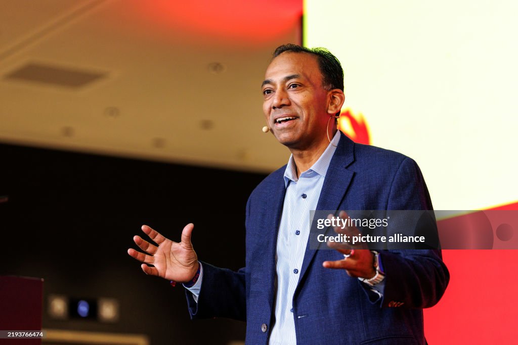 Dld Conference Vijay Vaitheeswaran, The Economist, will be speaking on stage at the ...