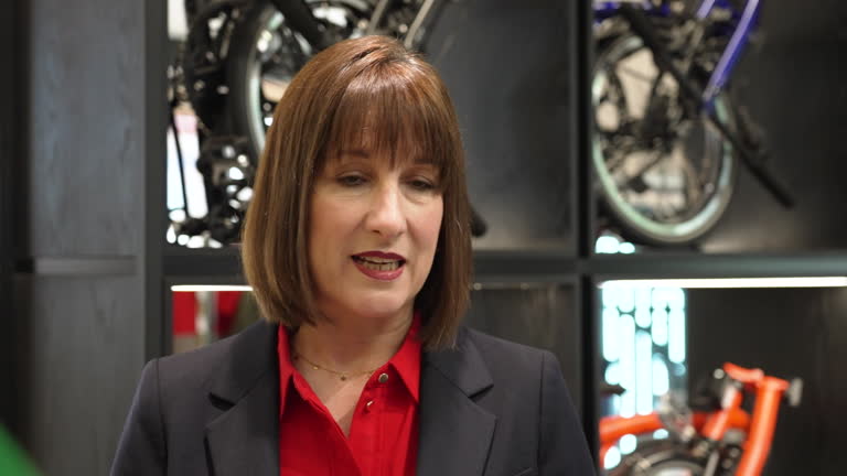 Rachel Reeves Beijing 45 Rachel Reeves China Trade Stock Videos, Footage, & 4K Video Clips ...