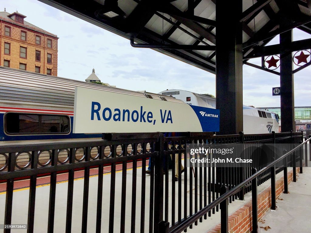 Amtrak Northeast Regional Passenger Train, Roanoke, Virginia (USA)