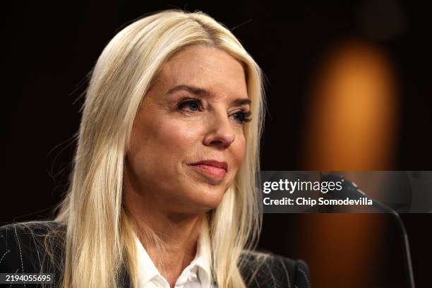 2,461 Pam Bondi Photos & High Res Pictures - Getty Images