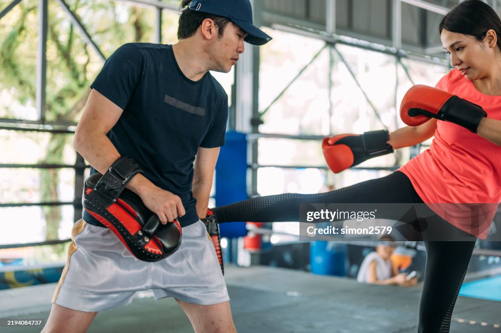 Mastering the Art: Kickboxing with Precision